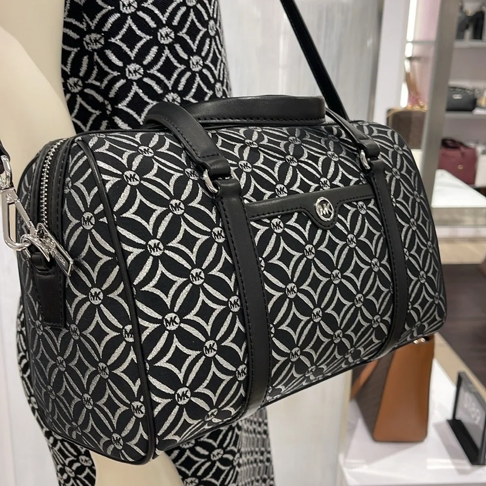 MICHAEL KORS JST TRAVEL MEDIUM DUFFLE SATCHEL SHOULDER CROSSBODY BAG MK BLACK